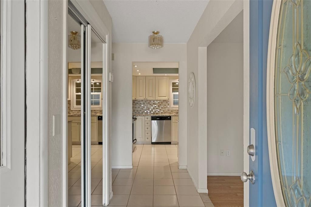 For Sale: $339,900 (2 beds, 2 baths, 1548 Square Feet)