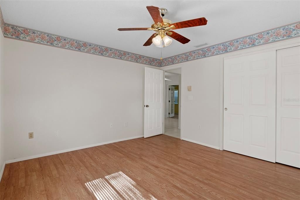 For Sale: $339,900 (2 beds, 2 baths, 1548 Square Feet)