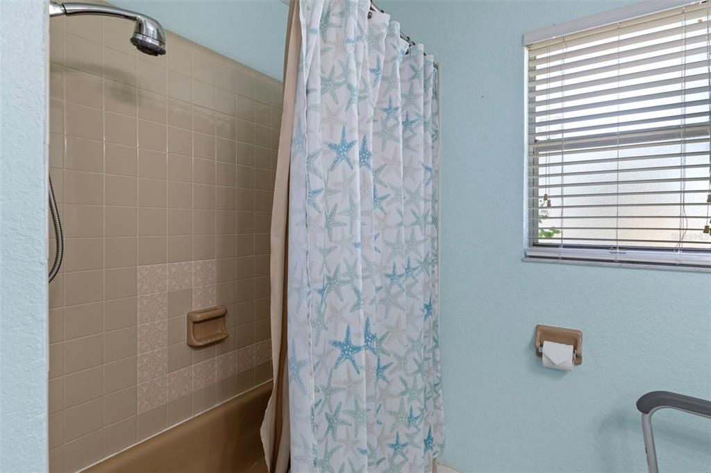 For Sale: $339,900 (2 beds, 2 baths, 1548 Square Feet)