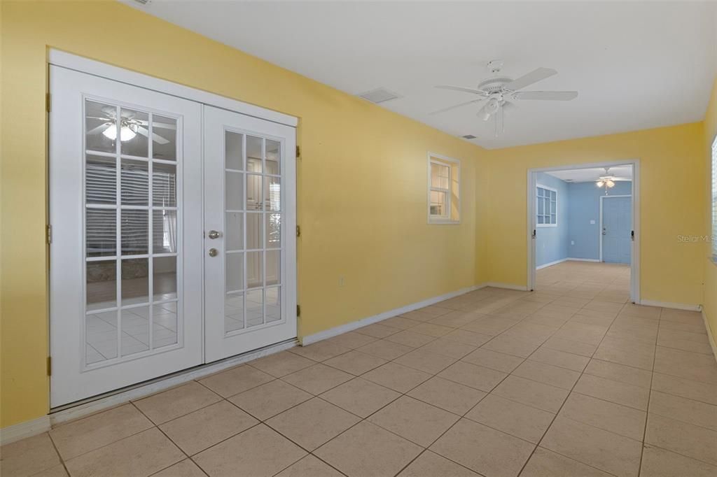 For Sale: $339,900 (2 beds, 2 baths, 1548 Square Feet)