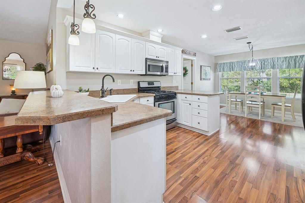 На продажу: $399,000 (3 спален, 2 ванн, 1657 Квадратных фут)