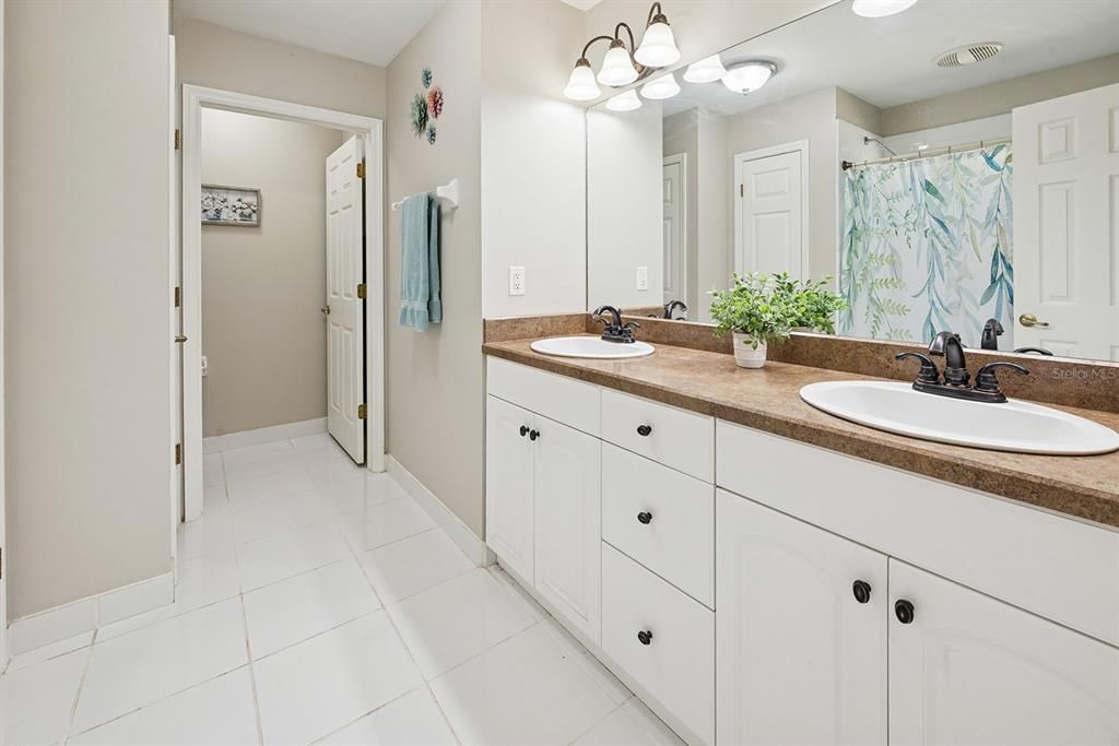 На продажу: $399,000 (3 спален, 2 ванн, 1657 Квадратных фут)