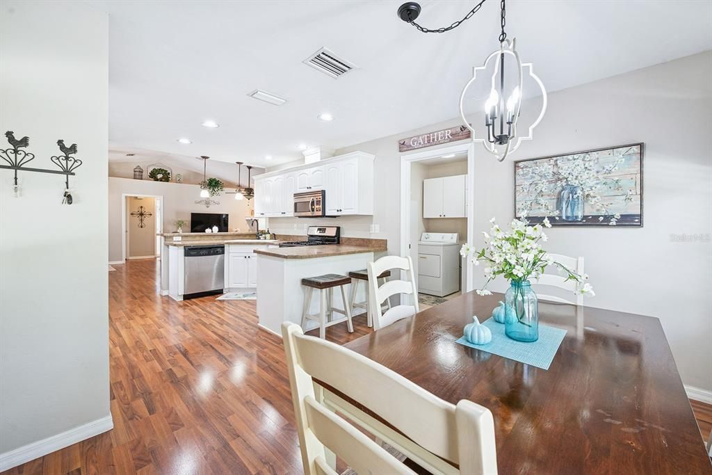 На продажу: $399,000 (3 спален, 2 ванн, 1657 Квадратных фут)