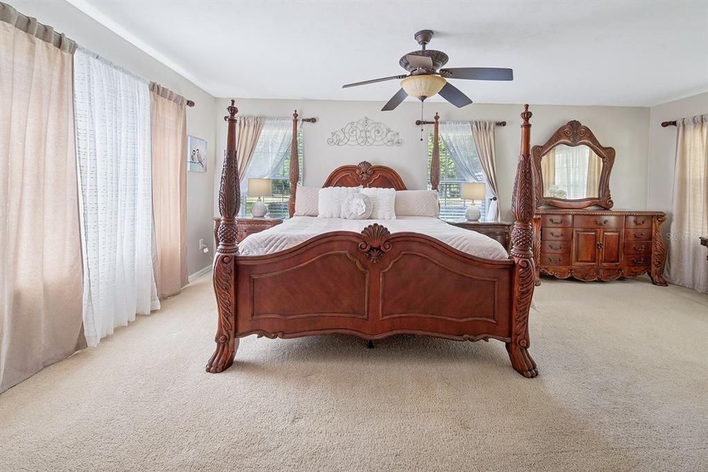 На продажу: $399,000 (3 спален, 2 ванн, 1657 Квадратных фут)