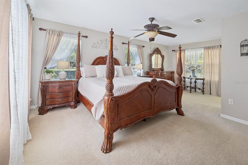 На продажу: $399,000 (3 спален, 2 ванн, 1657 Квадратных фут)