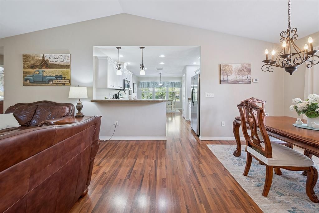 На продажу: $399,000 (3 спален, 2 ванн, 1657 Квадратных фут)