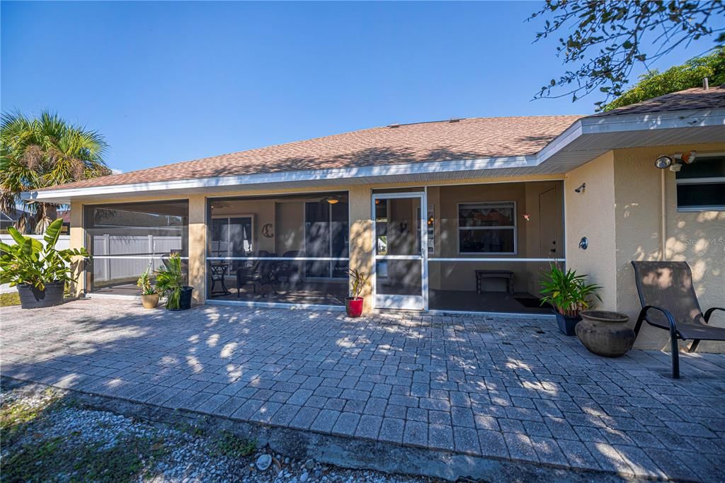 Active With Contract: $309,900 (2 beds, 2 baths, 1786 Square Feet)