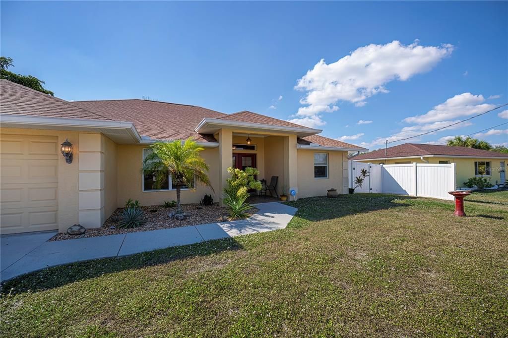 Active With Contract: $309,900 (2 beds, 2 baths, 1786 Square Feet)