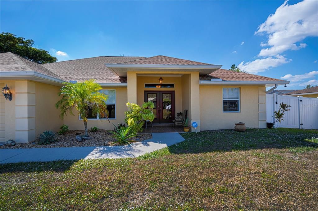 Active With Contract: $309,900 (2 beds, 2 baths, 1786 Square Feet)