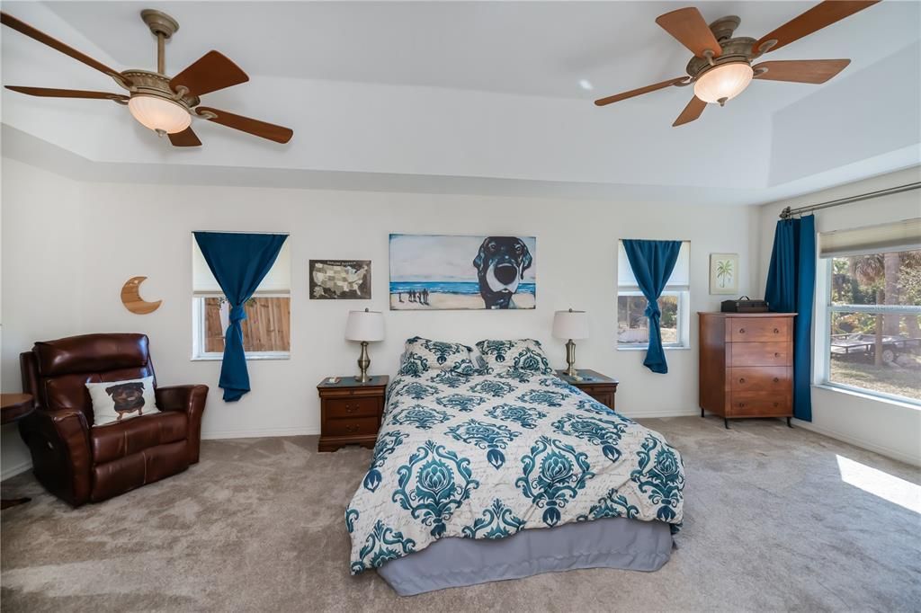 Active With Contract: $309,900 (2 beds, 2 baths, 1786 Square Feet)