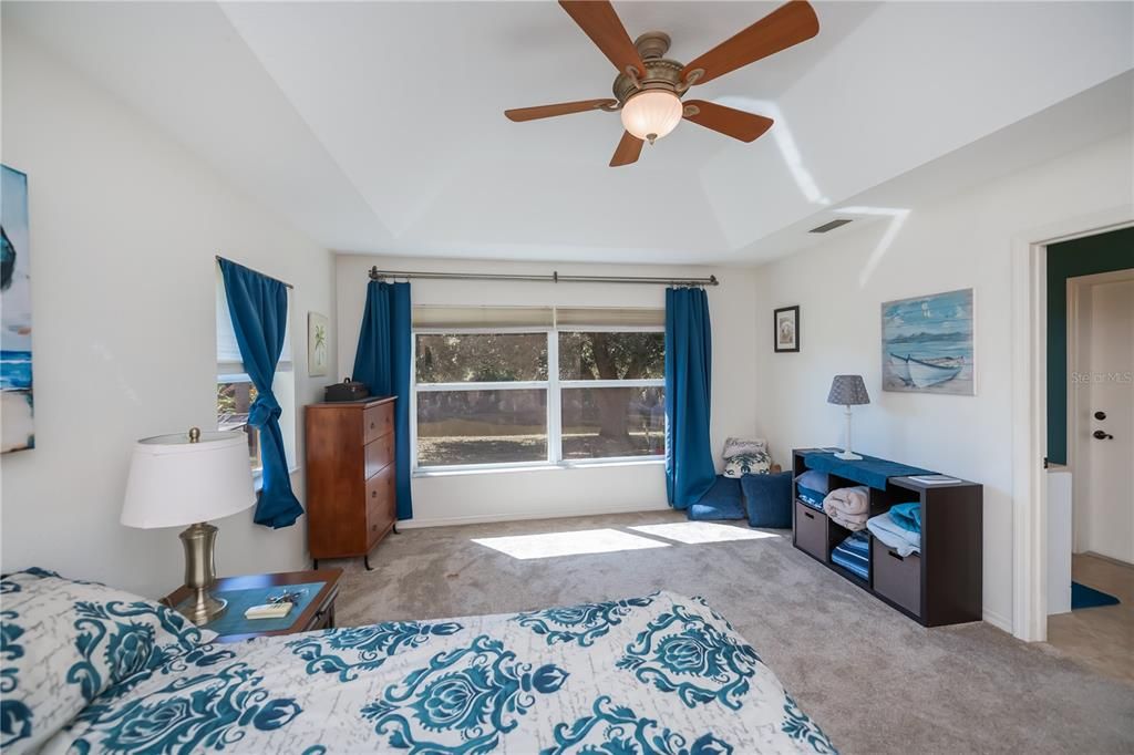 Active With Contract: $309,900 (2 beds, 2 baths, 1786 Square Feet)