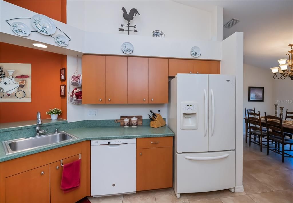 Active With Contract: $309,900 (2 beds, 2 baths, 1786 Square Feet)