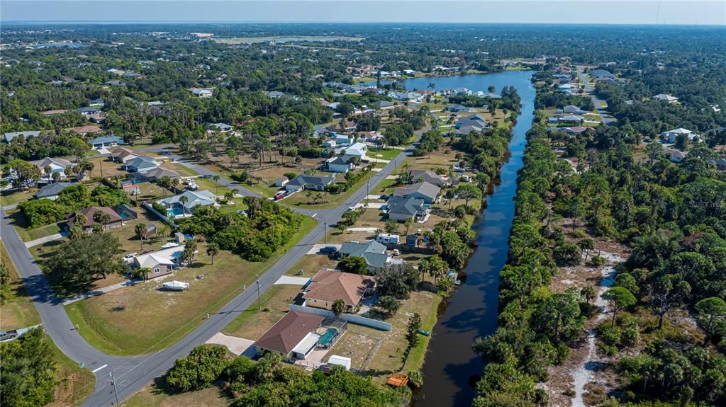 Active With Contract: $309,900 (2 beds, 2 baths, 1786 Square Feet)