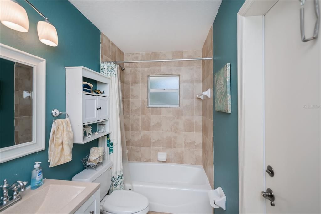 Active With Contract: $309,900 (2 beds, 2 baths, 1786 Square Feet)