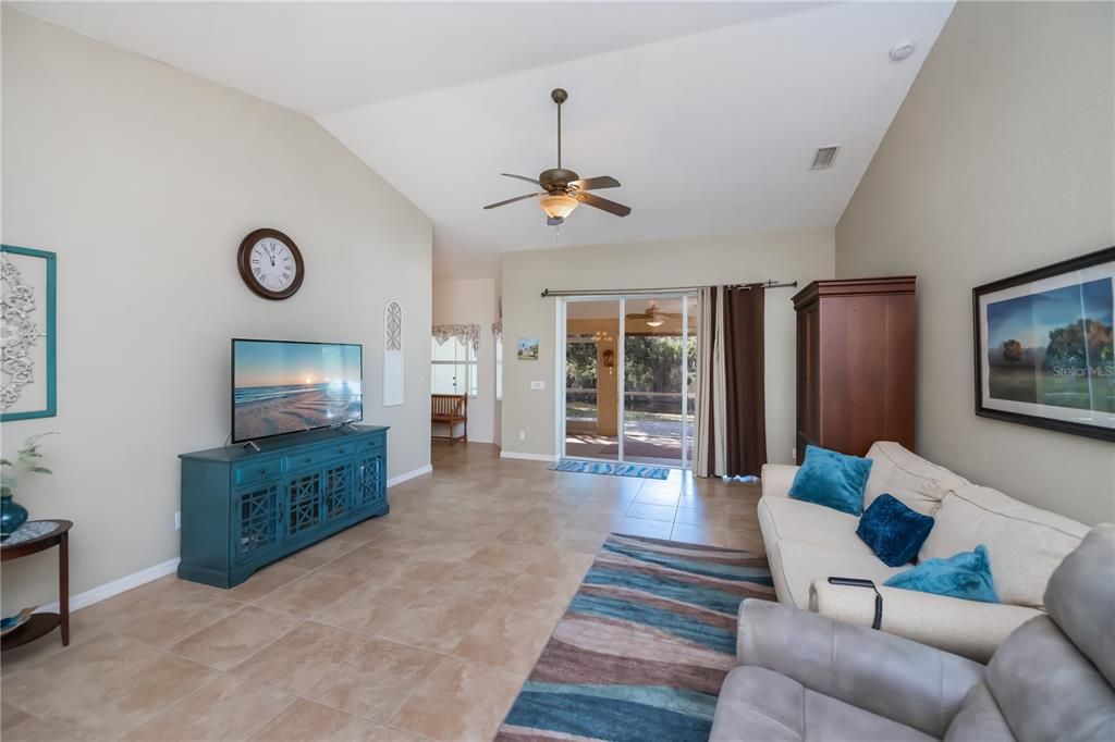 Active With Contract: $309,900 (2 beds, 2 baths, 1786 Square Feet)