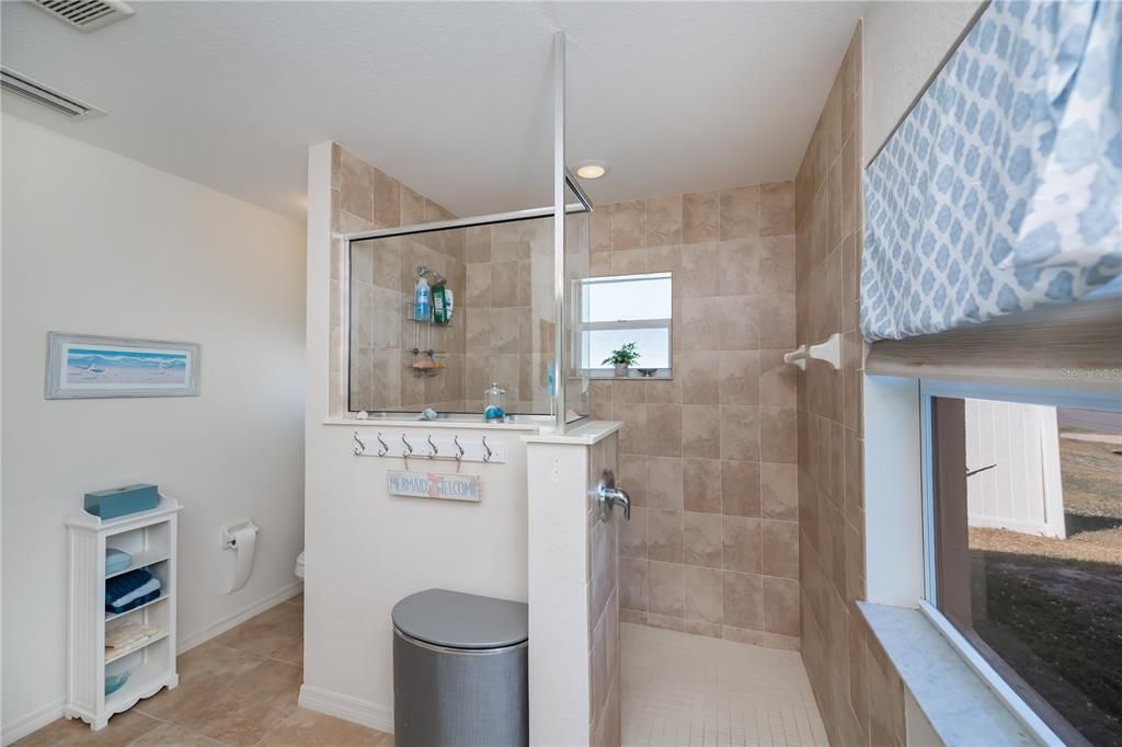 Active With Contract: $309,900 (2 beds, 2 baths, 1786 Square Feet)