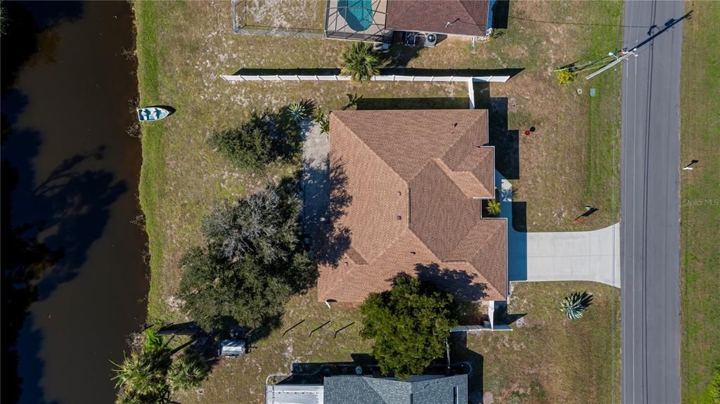 Active With Contract: $309,900 (2 beds, 2 baths, 1786 Square Feet)