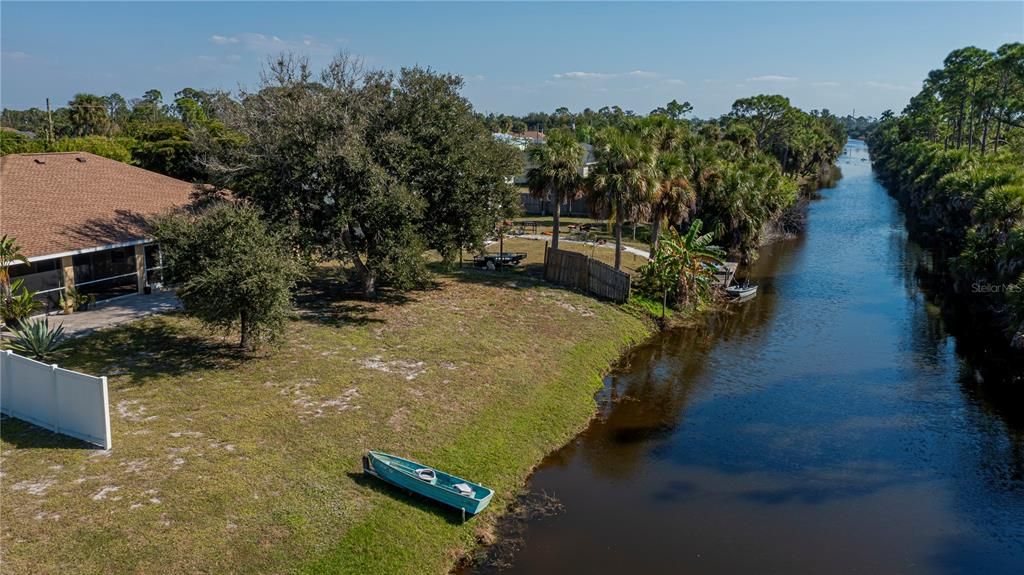 Active With Contract: $309,900 (2 beds, 2 baths, 1786 Square Feet)