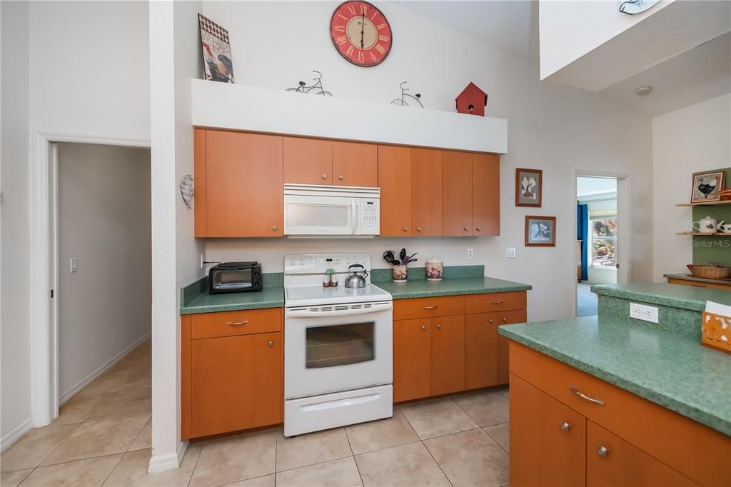 Active With Contract: $309,900 (2 beds, 2 baths, 1786 Square Feet)