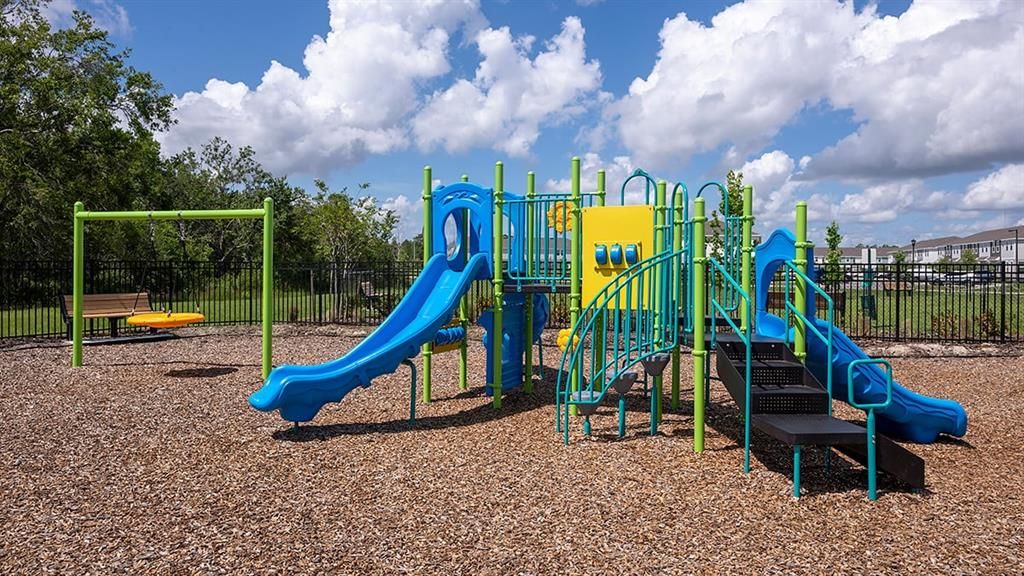 待售: $229,999 (2 贝兹, 2 浴室, 1219 平方英尺)