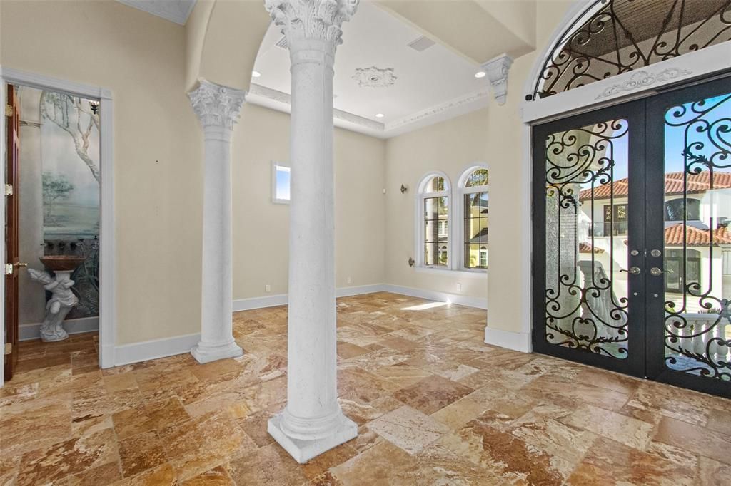 For Sale: $3,650,000 (5 beds, 4 baths, 6310 Square Feet)