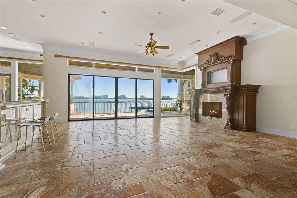 For Sale: $3,650,000 (5 beds, 4 baths, 6310 Square Feet)