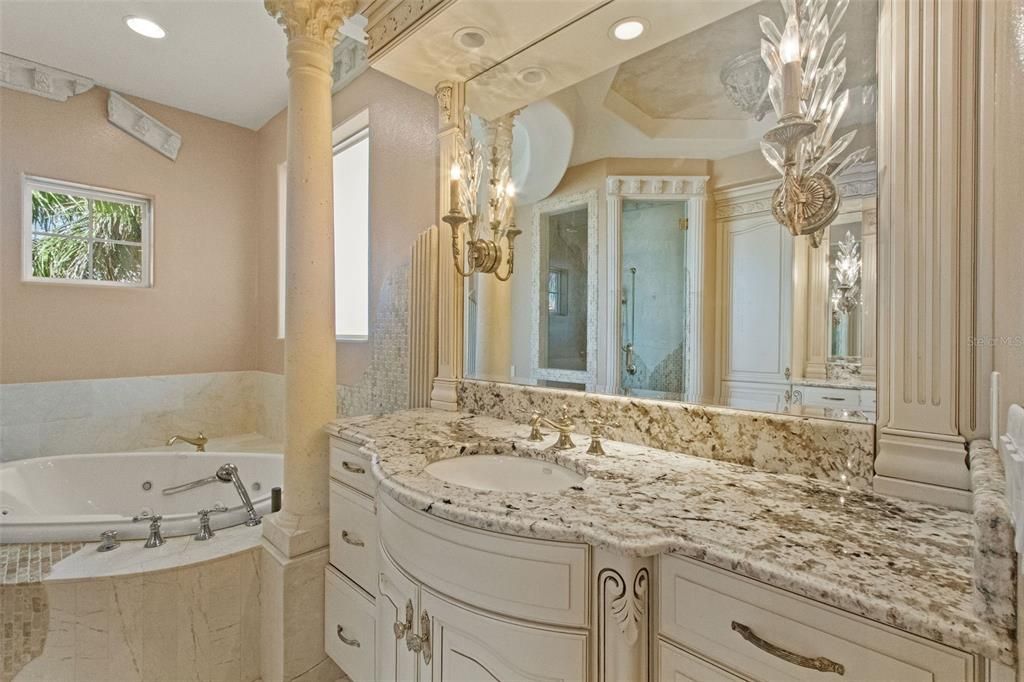 For Sale: $3,650,000 (5 beds, 4 baths, 6310 Square Feet)