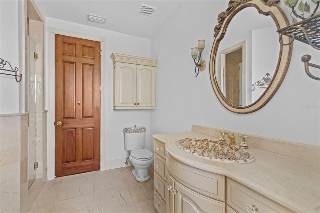 For Sale: $3,650,000 (5 beds, 4 baths, 6310 Square Feet)