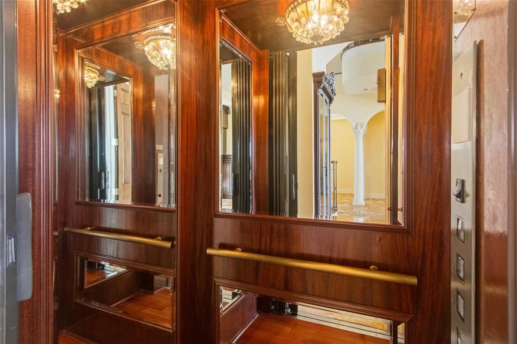 For Sale: $3,650,000 (5 beds, 4 baths, 6310 Square Feet)