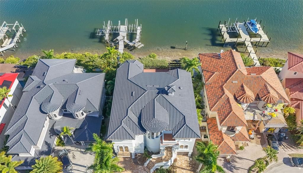 For Sale: $3,650,000 (5 beds, 4 baths, 6310 Square Feet)