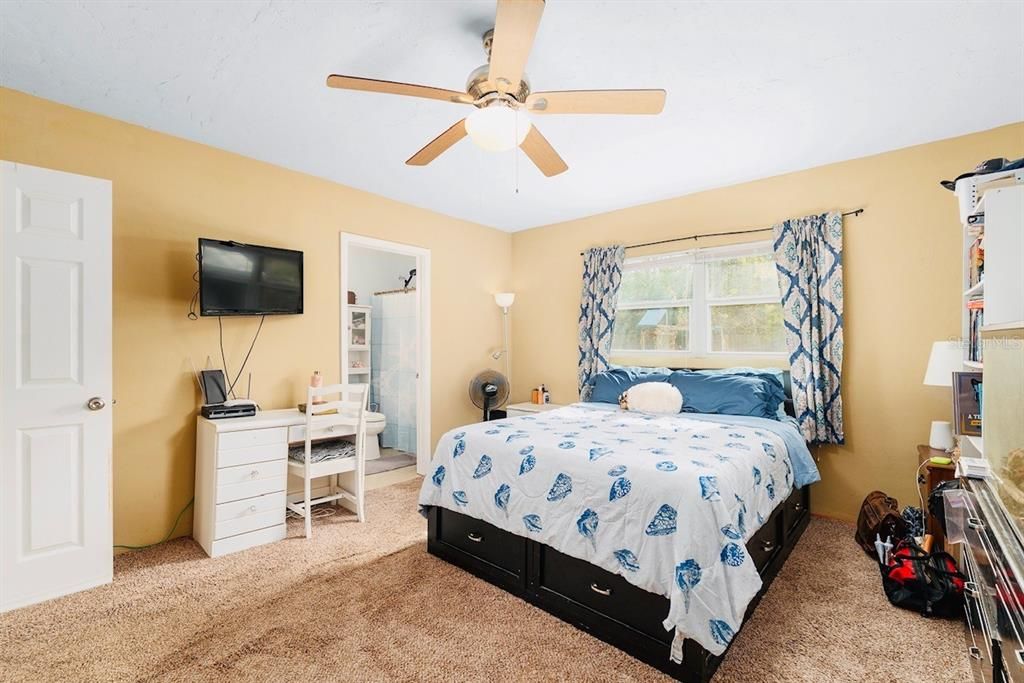 待售: $249,900 (4 贝兹, 3 浴室, 1536 平方英尺)