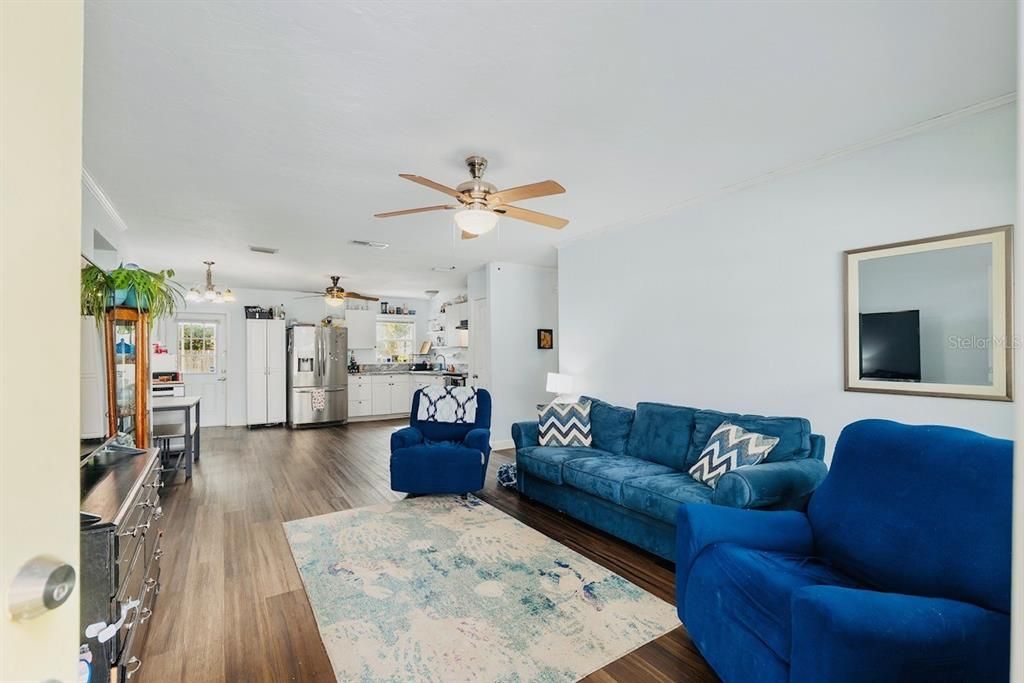 待售: $249,900 (4 贝兹, 3 浴室, 1536 平方英尺)