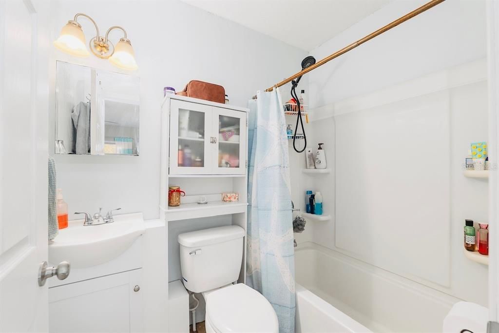 待售: $249,900 (4 贝兹, 3 浴室, 1536 平方英尺)