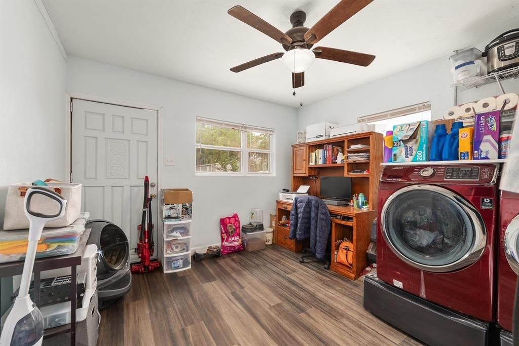 待售: $249,900 (4 贝兹, 3 浴室, 1536 平方英尺)