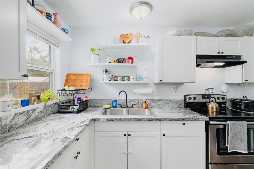 待售: $249,900 (4 贝兹, 3 浴室, 1536 平方英尺)