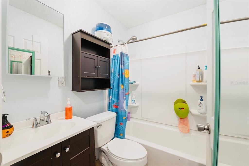 待售: $249,900 (4 贝兹, 3 浴室, 1536 平方英尺)