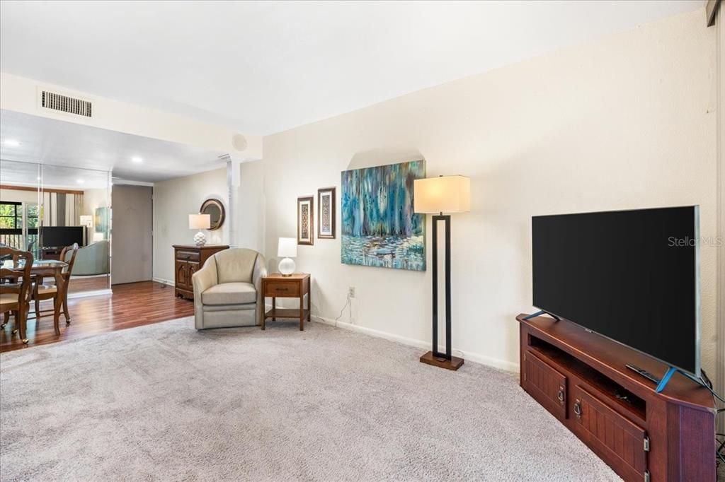 For Sale: $225,000 (3 beds, 2 baths, 1180 Square Feet)