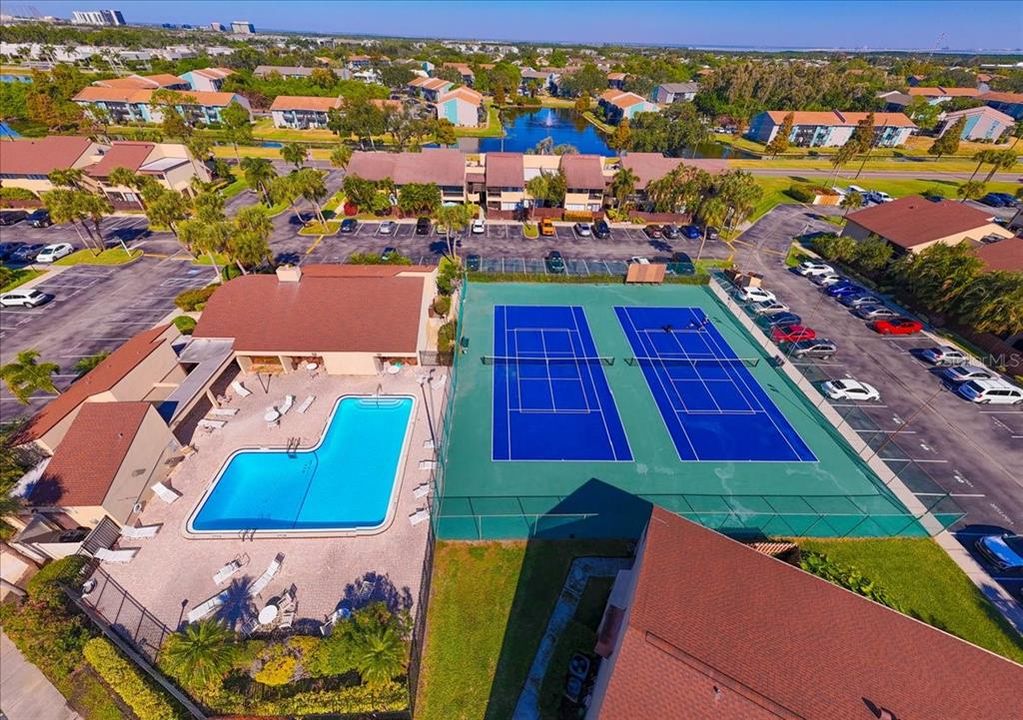 For Sale: $225,000 (3 beds, 2 baths, 1180 Square Feet)