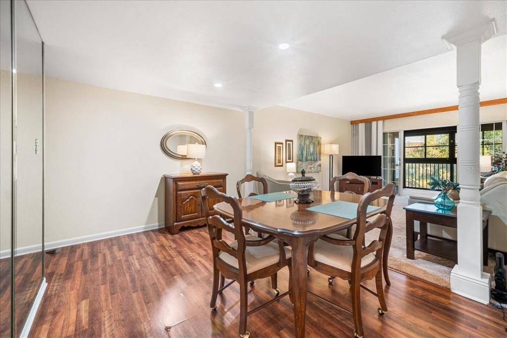 For Sale: $225,000 (3 beds, 2 baths, 1180 Square Feet)