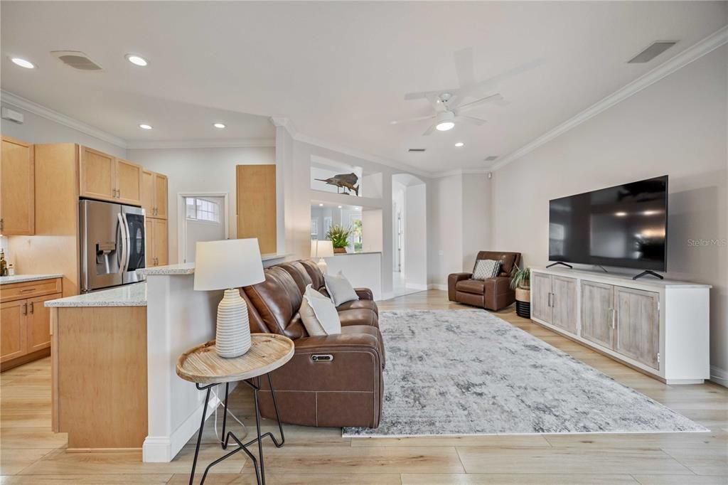 待售: $829,900 (3 贝兹, 2 浴室, 2371 平方英尺)