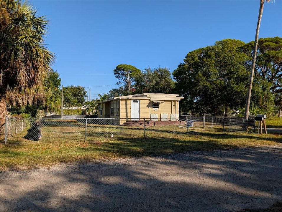 待售: $145,000 (0.13 acres)