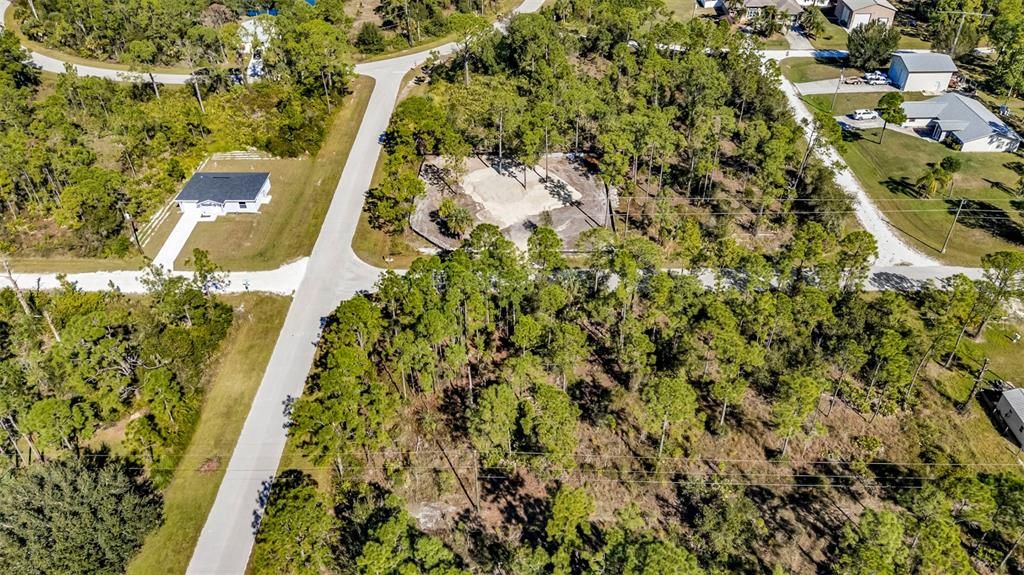 На продажу: $27,000 (0.32 acres)