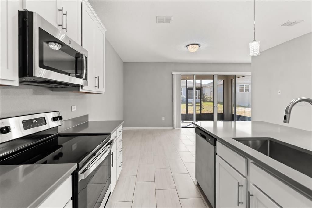 待售: $359,999 (3 贝兹, 2 浴室, 1598 平方英尺)