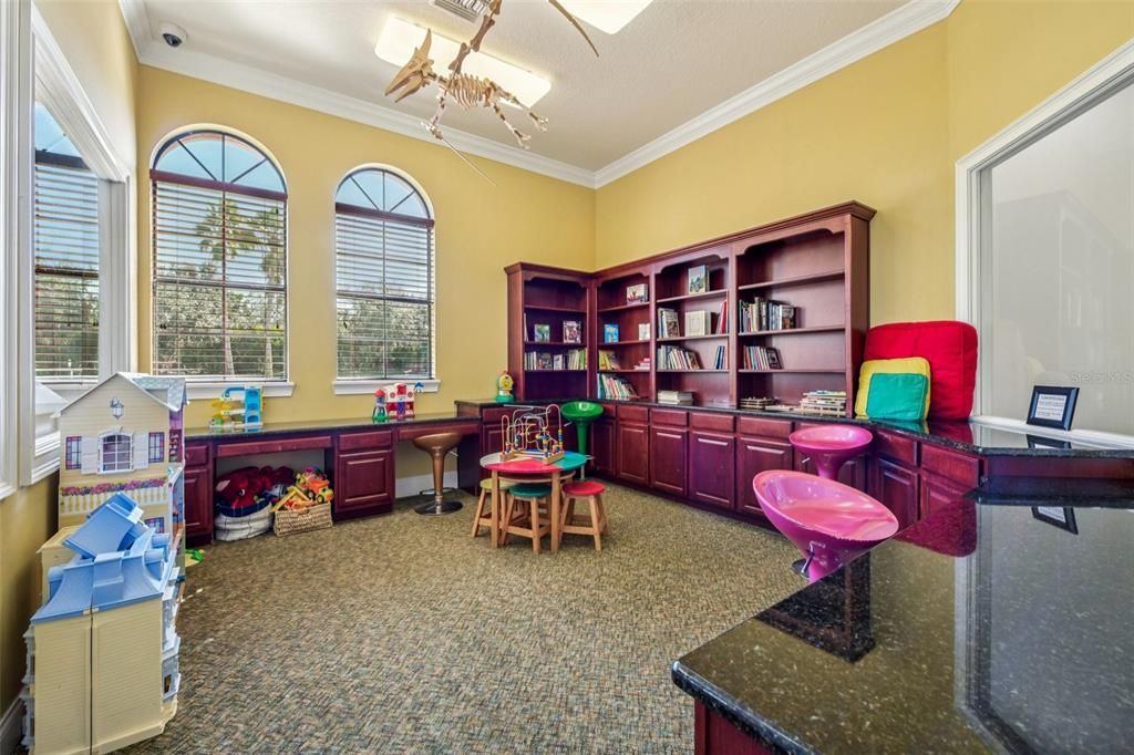 En Venta: $395,000 (4 camas, 2 baños, 1836 Pies cuadrados)