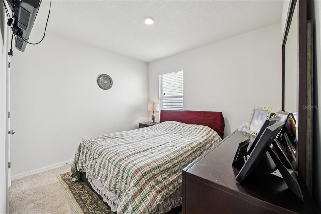 En Venta: $395,000 (4 camas, 2 baños, 1836 Pies cuadrados)