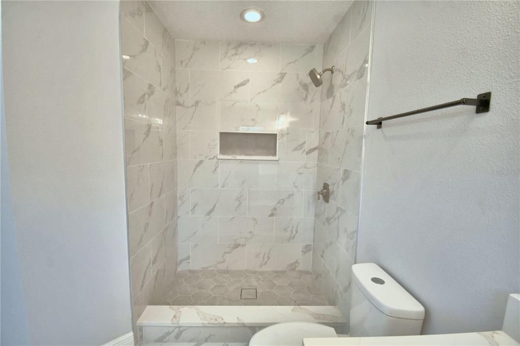 待售: $395,000 (3 贝兹, 2 浴室, 1550 平方英尺)