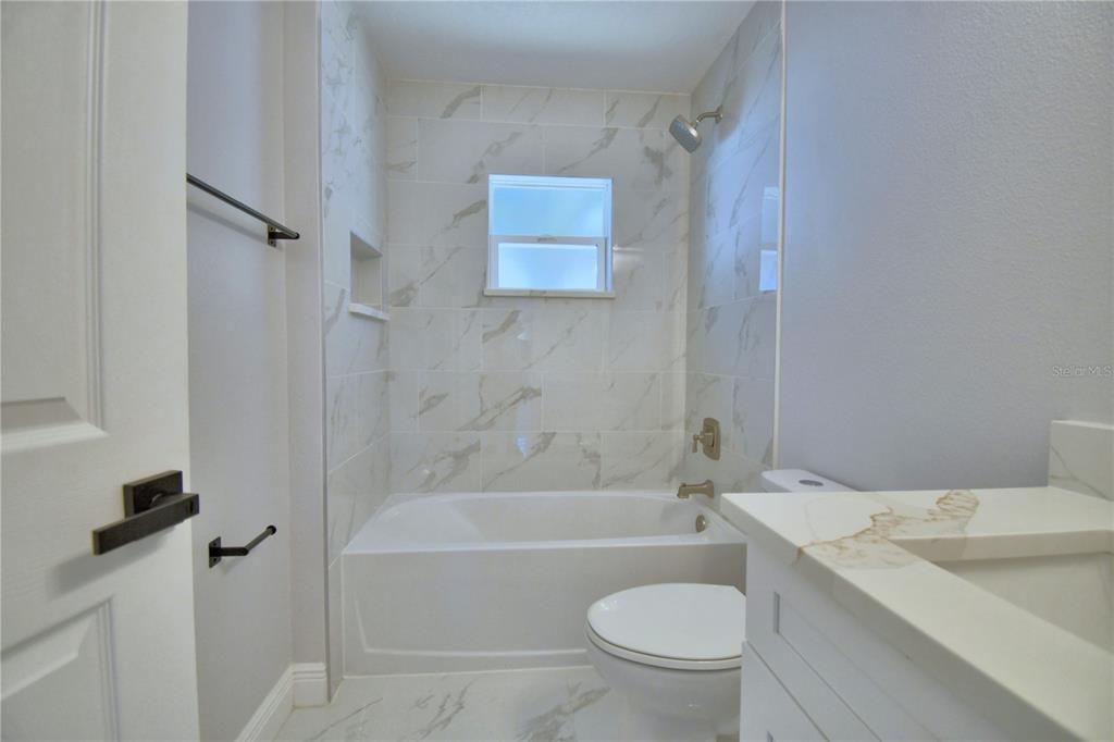 待售: $395,000 (3 贝兹, 2 浴室, 1550 平方英尺)