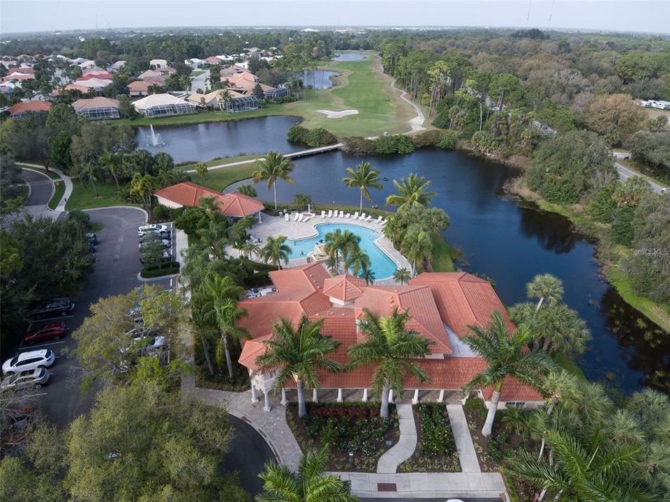 合同活跃: $399,000 (3 贝兹, 2 浴室, 1661 平方英尺)