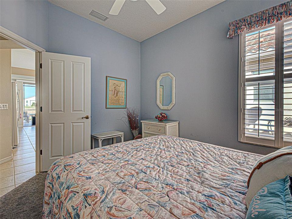 合同活跃: $399,000 (3 贝兹, 2 浴室, 1661 平方英尺)