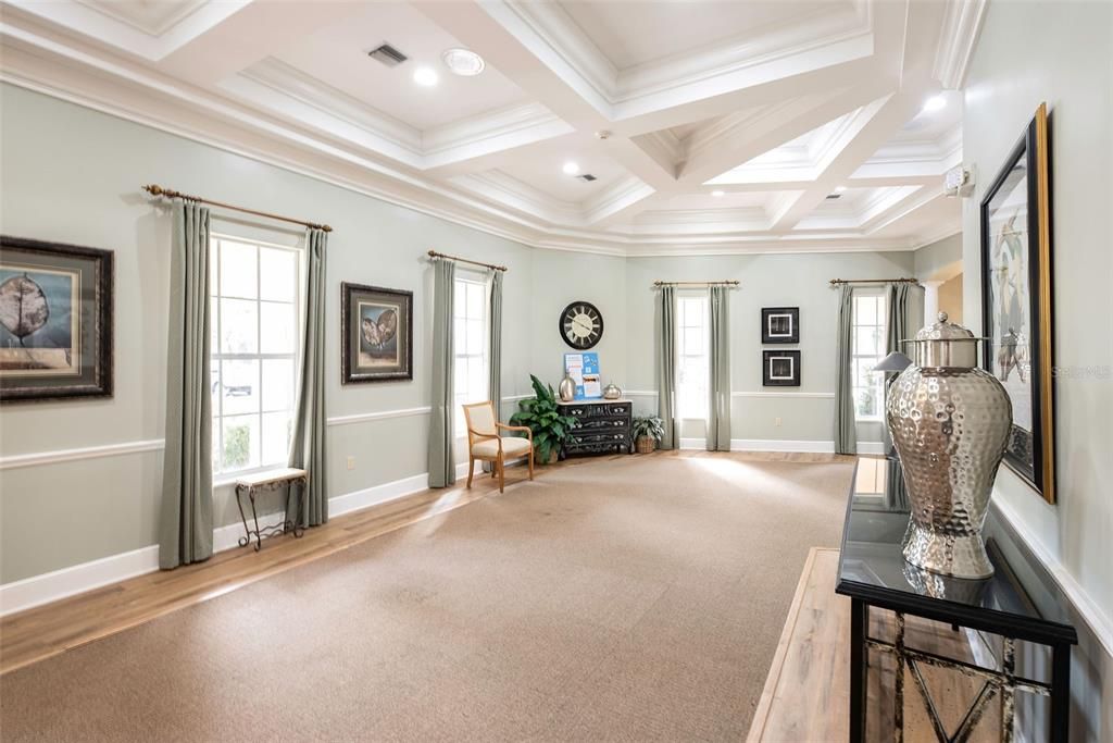 合同活跃: $399,000 (3 贝兹, 2 浴室, 1661 平方英尺)